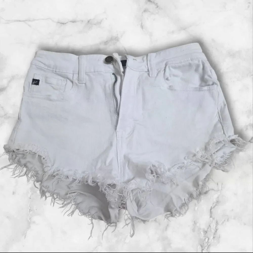 KanCan White Jean Shorts Size 26
